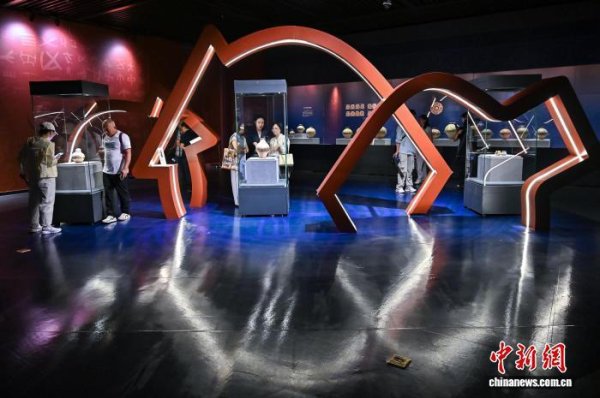华瑞优配 青海史前彩陶亮相山西&#32;千年“河湟陶韵”展西部文化发祥史